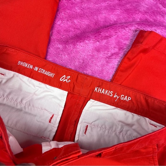 Gap broken in straight khakis petites - Picture 3 of 6